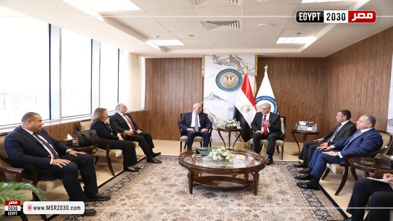 وزير البترول والثروة المعدنية