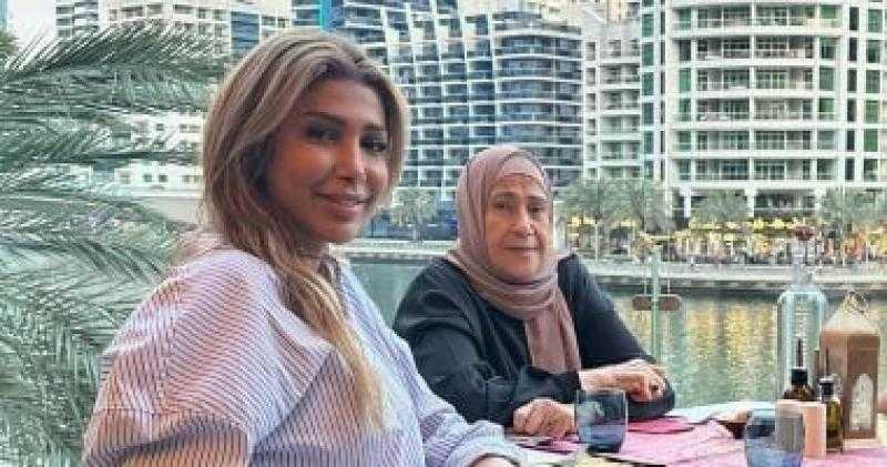 أروى تكشف عن مكان دفن والدتها