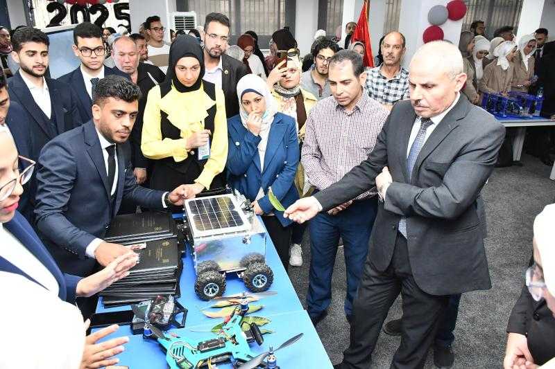 مشروعات تخرج مبتكرة تُترجم أهداف التنمية المستدامة في الكلية المصرية الصينية للتكنولوجيا التطبيقية بجامعة قناة السويس