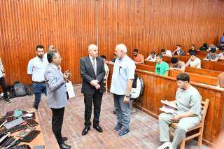 انضباط في أول أيام امتحانات متطلبات الجامعة بكلية العلاج الطبيعي بجامعة قناة السويس