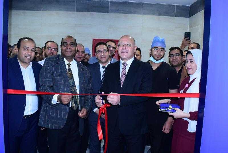 النعماني يفتتح جهاز القسطرة المخية الوحيد من نوعه على مستوى الجامعات المصرية بمستشفى الطوارئ الجامعي بسوهاج