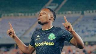 الزمالك يعرض مليون دولار للتعاقد مع كليمان مزيزي من يانج أفريكانز التنزاني