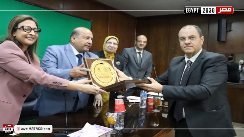 كلية الاقتصاد والعلوم السياسية بجامعة القاهرة