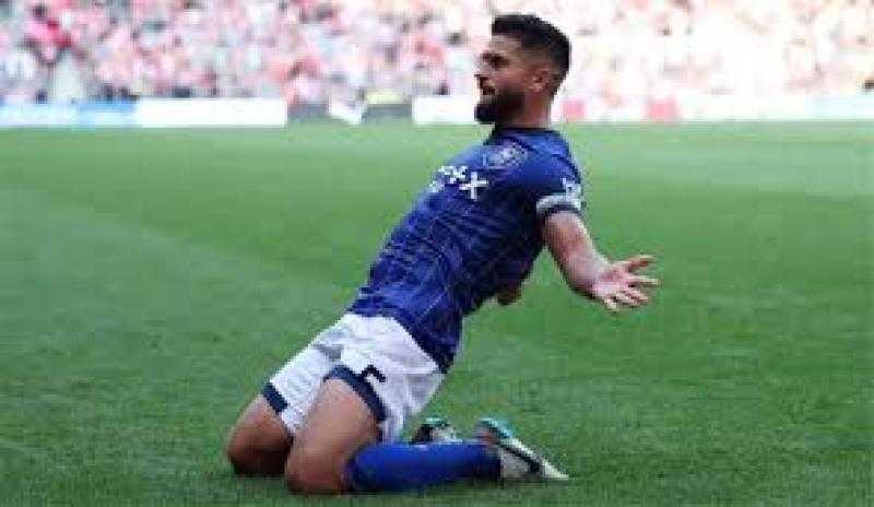 عاجل | نادي إيبسويتش تاون يوضح حقيقة تفاوض الزمالك مع سام مرسي