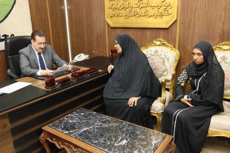 محافظ المنوفية يقرر صرف مساعدات مالية عاجلة ولحوم ومواد غذائية لعدد من الحالات الإنسانية