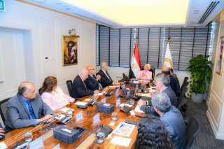 وزيرة البيئة تلتقى أعضاء جمعية رجال الأعمال المصريين لتبادل الرؤي والأفكار حول القضايا والتحديات البيئية المختلفة