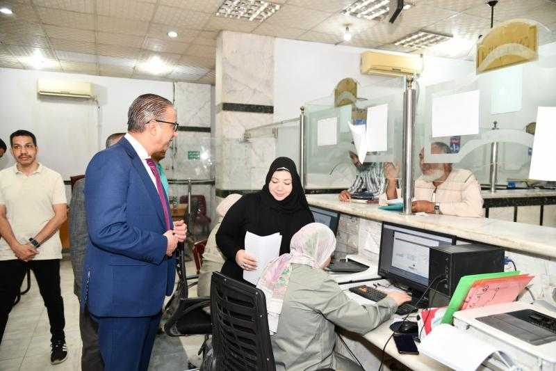 محافظ الفيوم يتفقد سير العمل بالمركز التكنولوجي بمجلس المدينة
