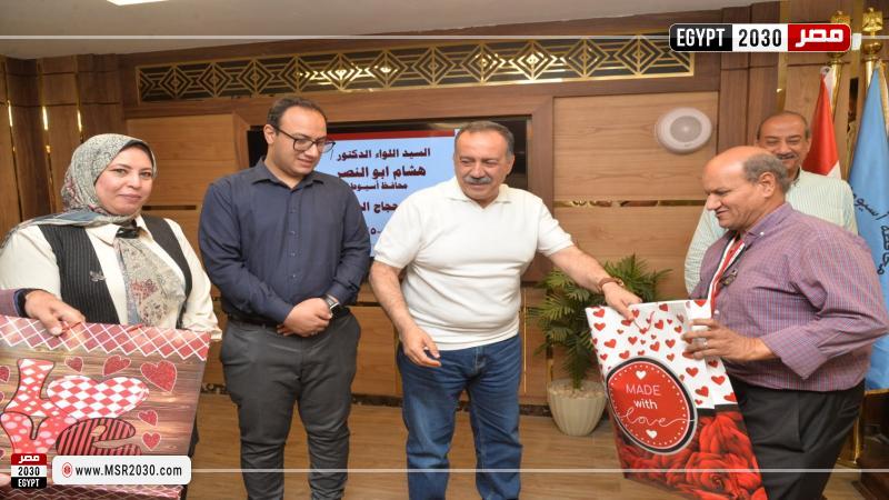 محافظ أسيوط