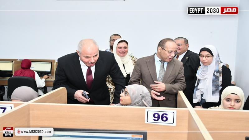 رئيس جامعة قناة السويس 