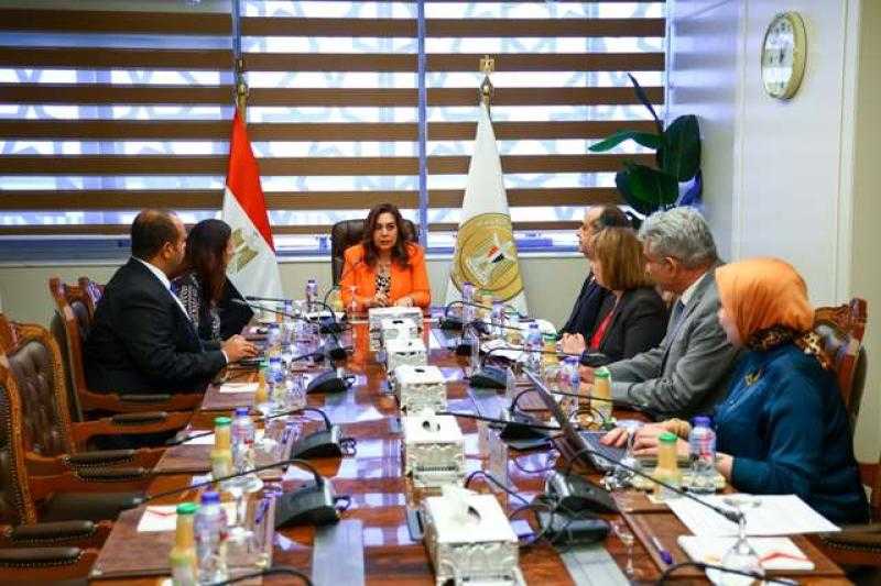 وزيرة التنمية المحلية تبحث مع الرئيس التنفيذي لهيئة فولبرايت مصر مجالات التعاون المشترك