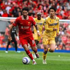 ليفربول يتعادل مع كريستال بالاس ويحتفل بلقب الدوري الإنجليزي