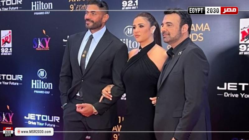 عمرو محمود ياسين وياسمين عبدالعزيز وخالد سليم