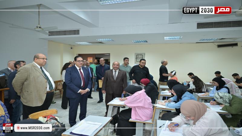 رئيس جامعة القاهرة