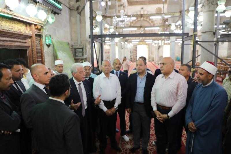 محافظ القاهرة يتفقد أعمال تطوير وترميم مسجد السلطان أبو العلا بحى بولاق أبو العلا