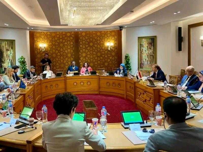 مساعدا وزير الخارجية للشئون الأوروبية يجريان مباحثات مع وفد لجنة العلاقات مع دول المشرق بالبرلمان الأوروربي