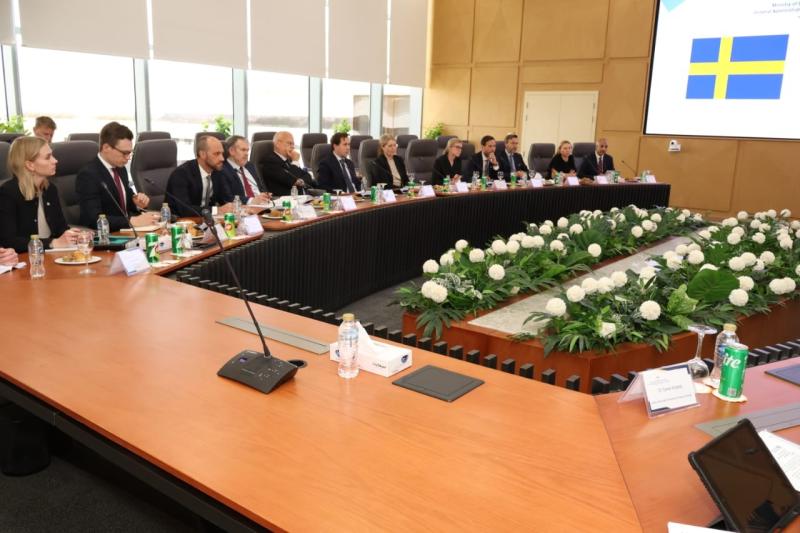 وزير الكهرباء يستقبل وزير التجارة الخارجية بالسويد لبحث سبل دعم الشراكة
