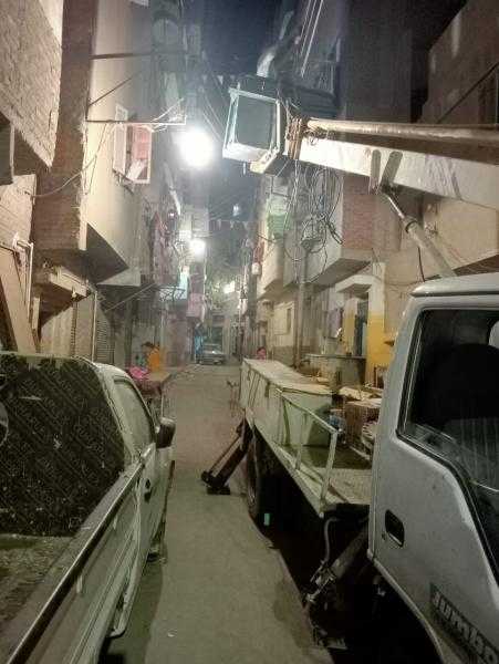محافظ أسيوط: استمرار أعمال صيانة وتركيب كشافات إنارة جديدة بشارعي الحكمدار وعزت جلال بحي شرق