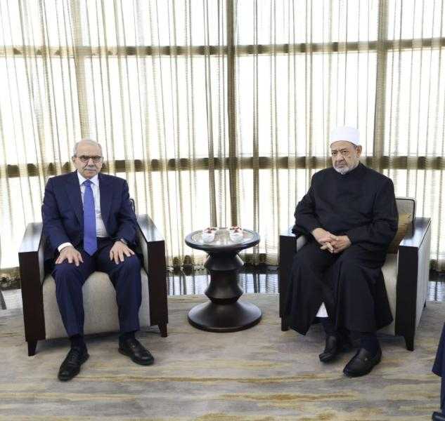 الإمام الأكبر يستقبل رئيس وزراء لبنان ويؤكِّد دعم الأزهر غير المحدود للشعب اللبناني