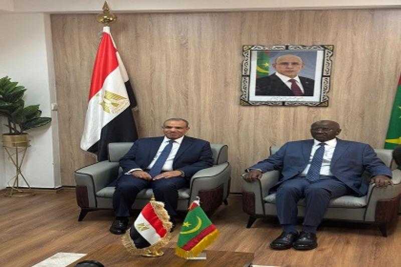 وزير الخارجية يستهل زيارته إلى نواكشوط بلقاء نظيره الموريتاني
