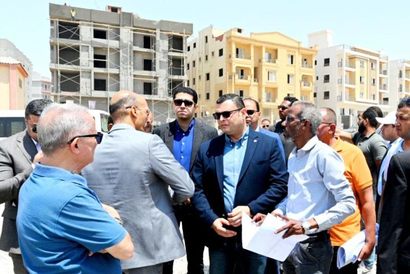 في جولة مفاجئة وزير الإسكان يتفقد المحاور والطرق الرئيسية بالعاصمة الإدارية والقاهرة الجديدة