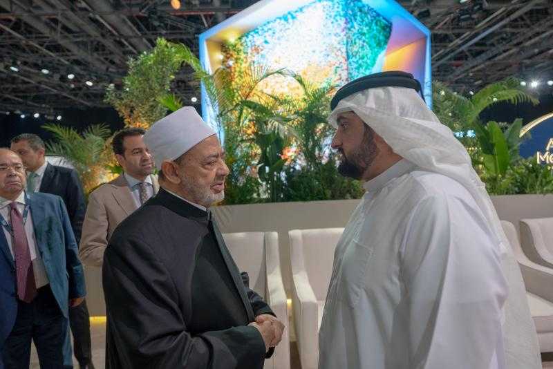شيخ الأزهر يلتقي الشيخ أحمد بن محمد بن راشد آل مكتوم ويناقشان سبل تمكين الشباب من صناعة السلام