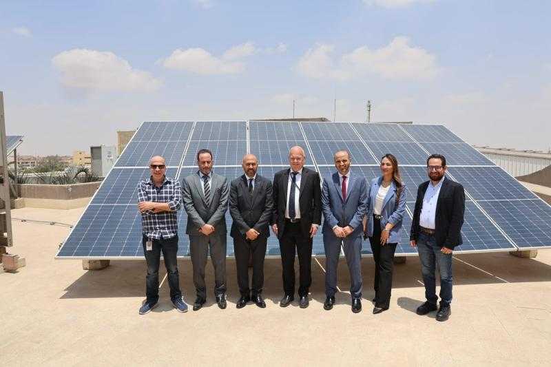 السفير السويدي يزور مصانع ABB بالعاشر من رمضان ويشيد بدورها في دعم السوق المصري