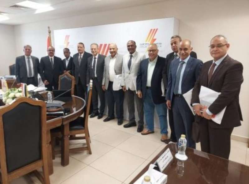 القابضة للكهرباء والمحطات المائية