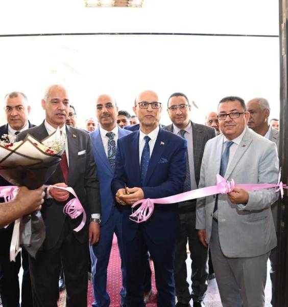 الأنبا بيشوي يزور جامعة أسوان لتهنئة رئيس الجامعة بقرب حلول عيد الاضحى المبارك