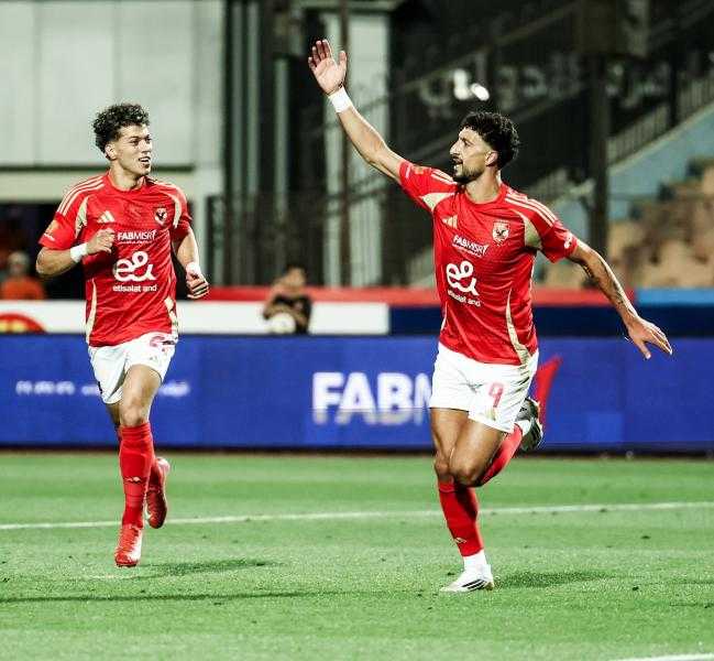 الأهلي يكتسح فاركو بسداسية ويتوج بطلاً للدوري المصري للمرة الـ44 في تاريخه