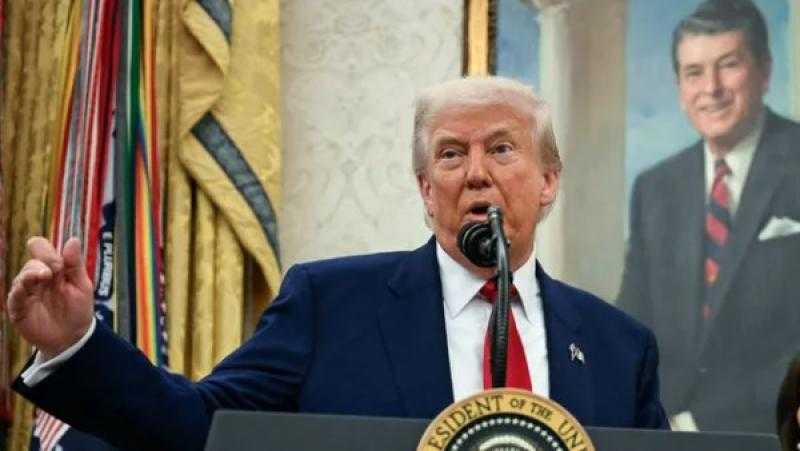 ترامب: أرفض فكر نتنياهو بتوجيه ضربة لإيران