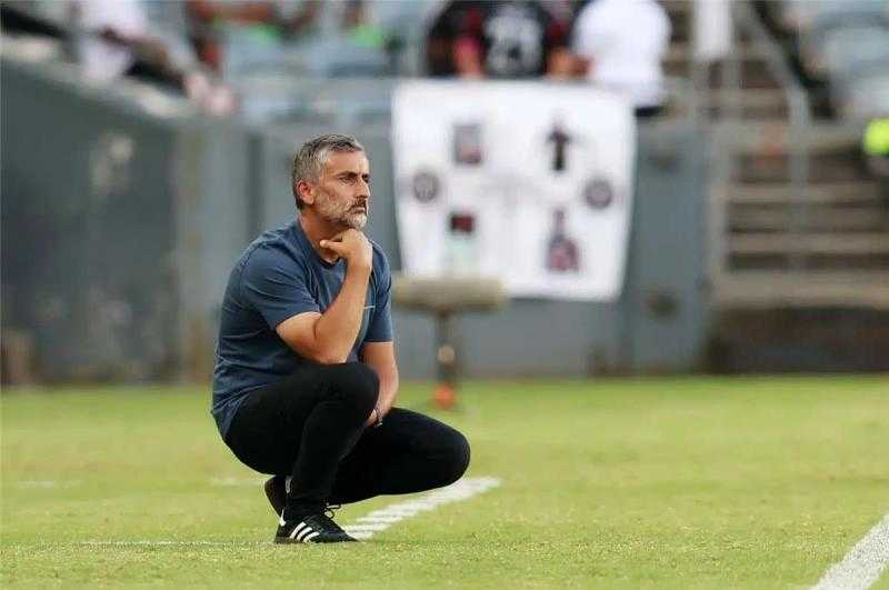 المدرب الإسباني خوسيه ريفيرو يظهر في مقر الأهلي استعدادًا لبدء مهمته