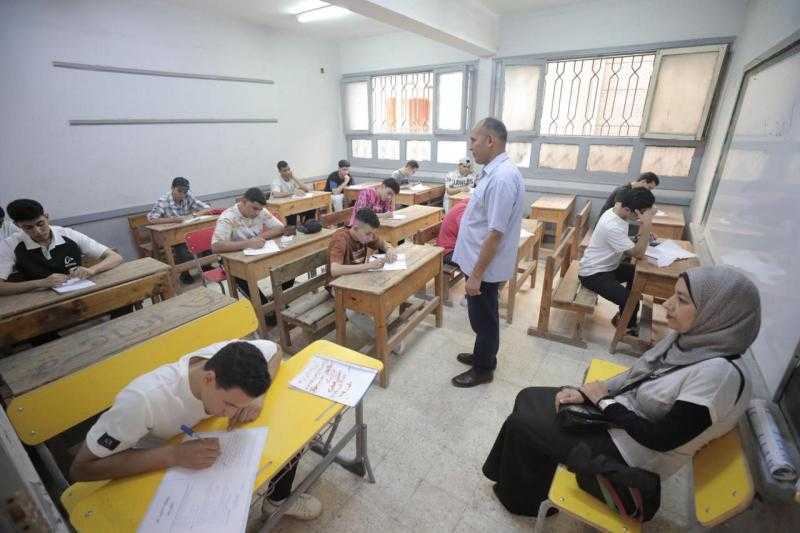 انطلاق امتحانات الثانوية الأزهرية بمادتي القرآن والحديث بمشاركة أكثر من 73 ألف طالب بالقسم العلمي