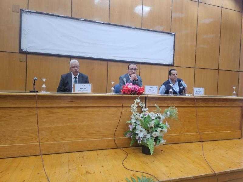 نائب محافظ أسيوط يحضر فعاليات ملتقى توظيف خريجي برنامج التدريب المشترك بين وزارة العمل وبرنامج الأغذية العالمي