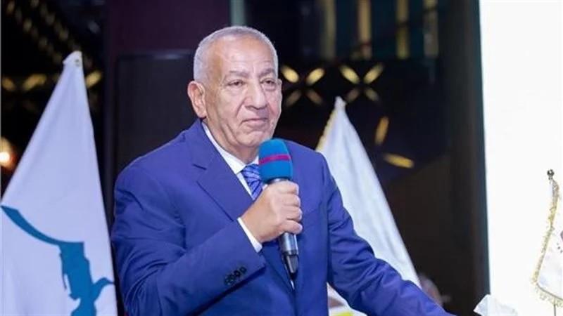كامل أبو علي يوجه رسالة مؤثرة لجماهير المصري: تراجعت عن الاستقالة من أجل حبكم.. ومشروع الاستاد باقٍ رغم التحديات