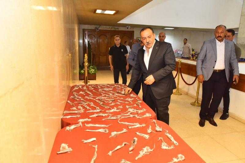 محافظ أسيوط: نجحنا في إعادة تأهيل 1600 آلة جراحية وتوفير ملايين الجنيهات للدولة