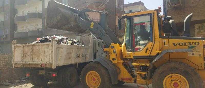 محافظ أسيوط: استمرار حملات النظافة لرفع المخلفات وتجميل شوارع مركز أبوتيج