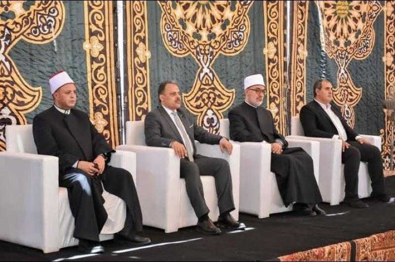 مفتي الجمهورية ومحافظ الشرقية يشهدان احتفاليه مؤسسة الغرباوي الخيرية بتكريم حفظة القرآن الكريم  بقرية أم الزين بمركز الزقازيق