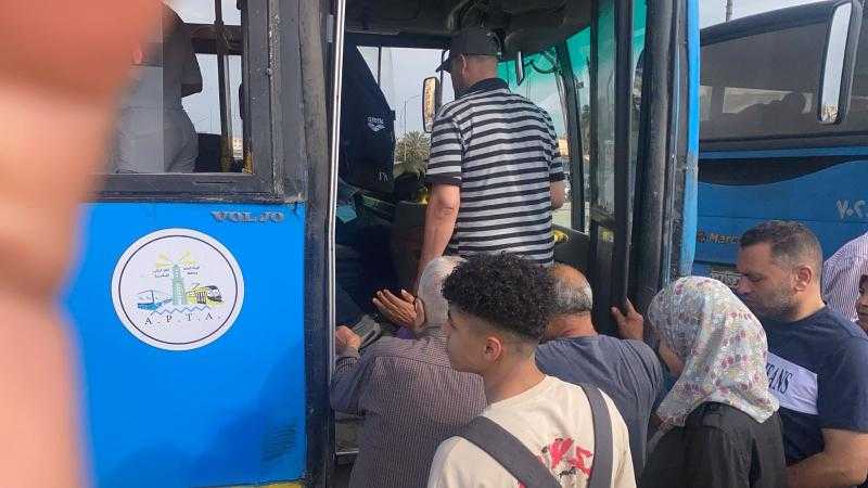 محافظ الإسكندرية يوجه النقل العام بتكثيف تواجد الأتوبيسات في مختلف المناطق لتسهيل انتقال الطلاب لأداء الامتحانات