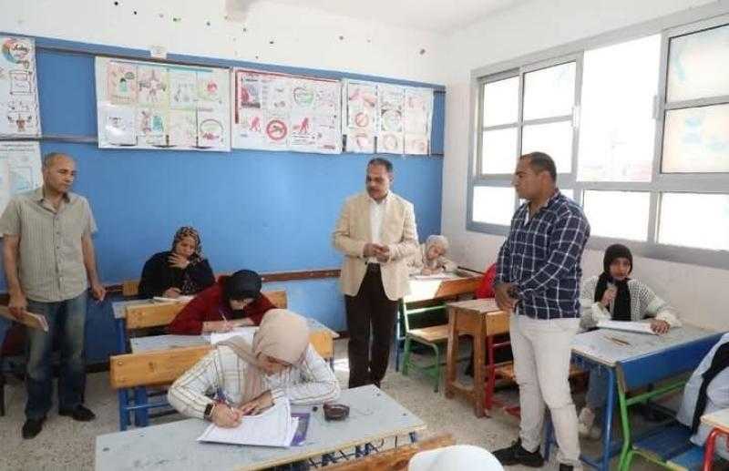 محافظ الشرقية يتفقد لجان امتحانات الشهادة الإعدادية للعام الدراسي 2024 / 2025