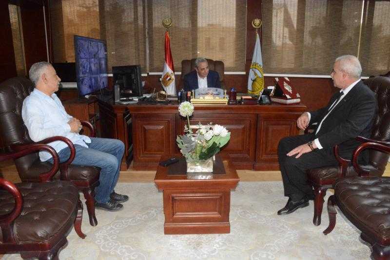 محافظ الغربية يلتقي أعضاء مجلسي النواب والشيوخ  لبحث مطالب المواطنين وحل مشاكلهم