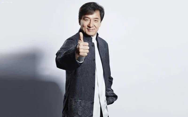 جاكي شان يعود إلى ساحة الأكشن بـ”Karate Kid: Legends” ويؤكد: ”ماعدتش محتاج تدريب”