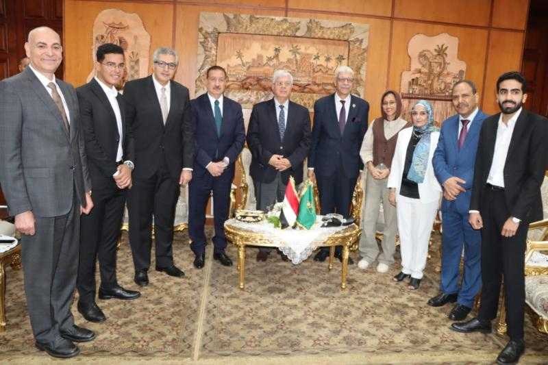 وزير التعليم العالي ورئيس جامعة المنوفية يكرمان طلاب الجامعة الحاصلون على مراكز أولى على مستوى الجمهورية في الابتكارات العلمية