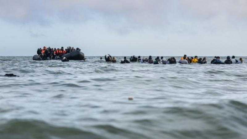 إنقاذ 184 مهاجرًا غير شرعي قبالة نهر المانش