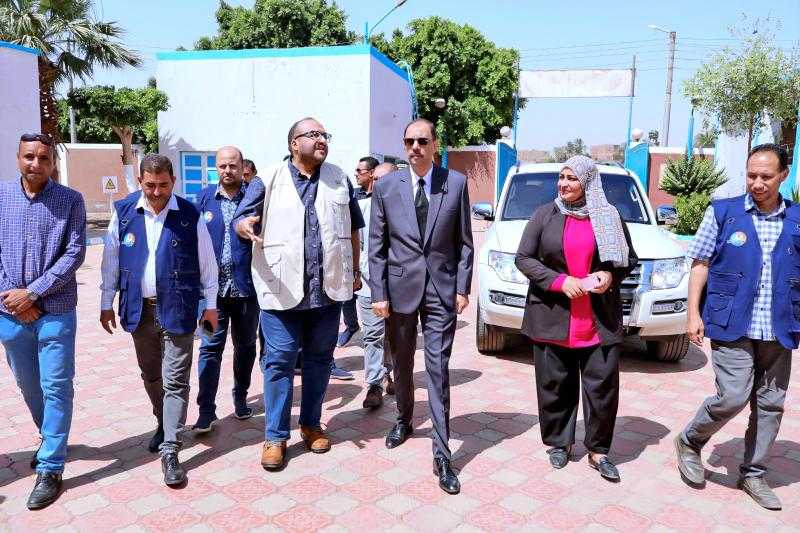 محافظ سوهاج يتفقد محطة مياه جزيرة شندويل بمركز سوهاج  .. ومحطة رفع صرف صحى 1 بالمراغة