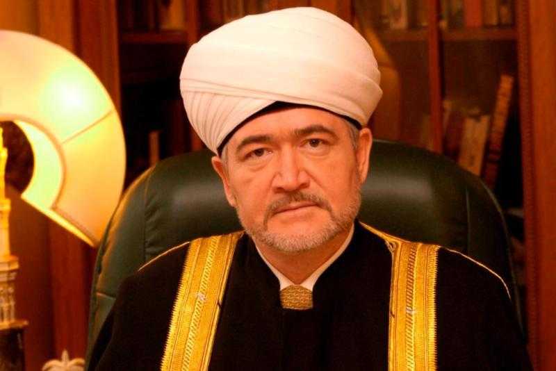 شيخ الأزهر يصدر قرارًا بضمِّ الشيخ راوي عين الدين رئيس الإدارة الدينيَّة لمسلمي روسيا الاتحادية لعضوية مجلس حكماء المسلمين