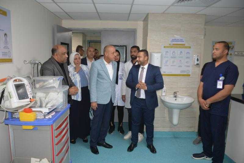محافظ الأقصر يتفقد أعمال التطوير بمستشفى الكرنك الدولي