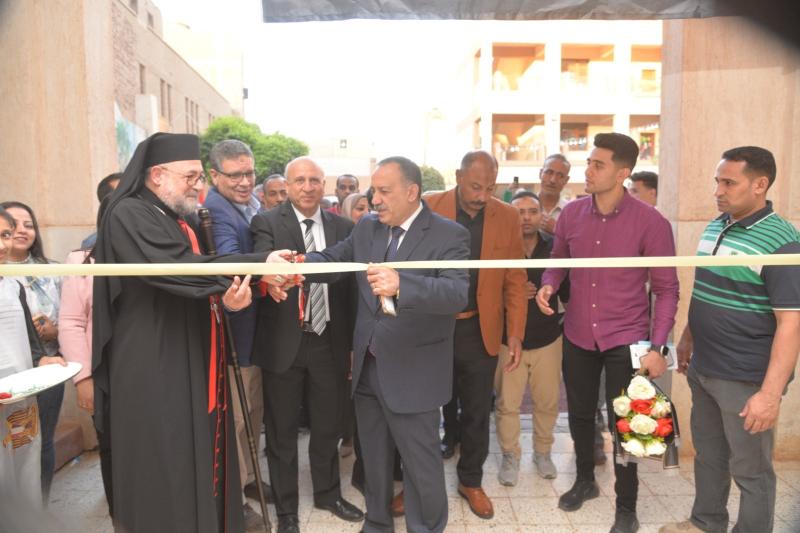 محافظ أسيوط 