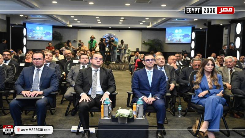 وزيرا الاستثمار والتجارة الخارجية والمالية