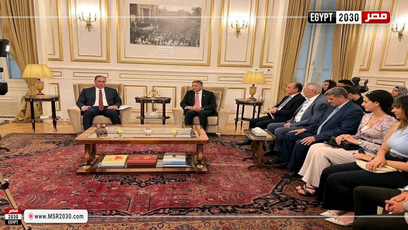 نائب وزير الخارجية يلتقى عددا من أبناء الجالية المصرية فى اليونان