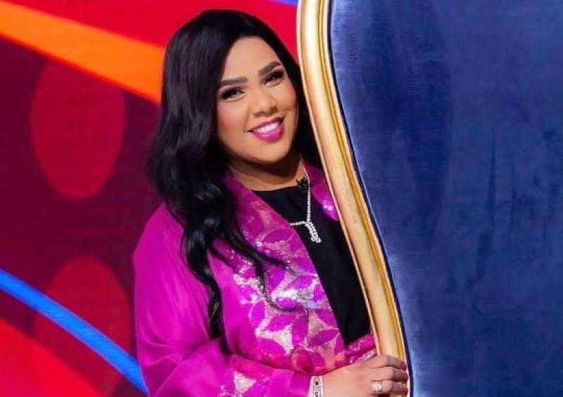 شيماء سيف تعلن انسحابها المفاجئ من المسرحية ”الطقاقة”